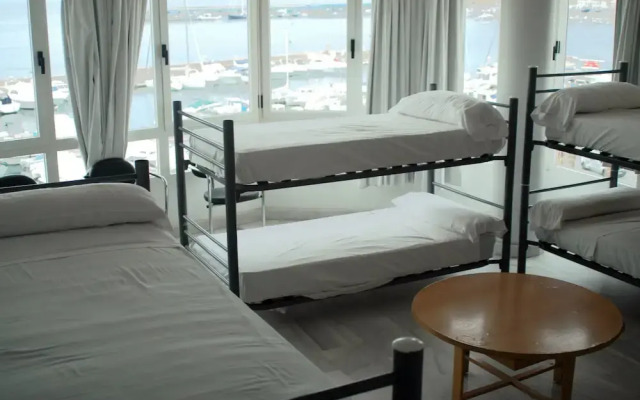 Club Nautico Aguilas - Hostel