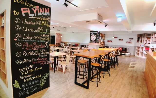 Flyinn Hostel