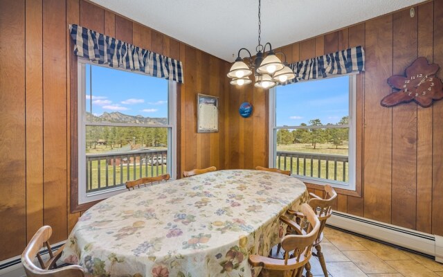 Grandma's Mountain Getaway - 3 Br Home