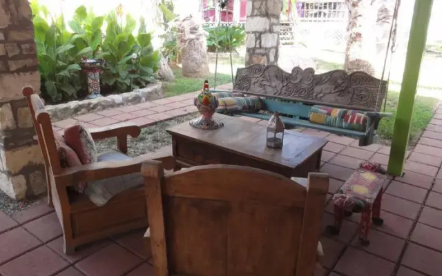 Lost Parrot Cabins