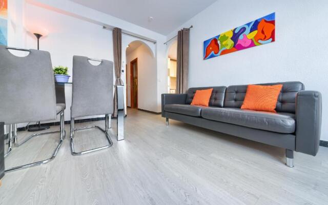 Holidays2Fuengirola Palangreros 100 mts from Beach and promenade
