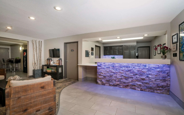 Super 8 by Wyndham Spirit Lake/Okoboji