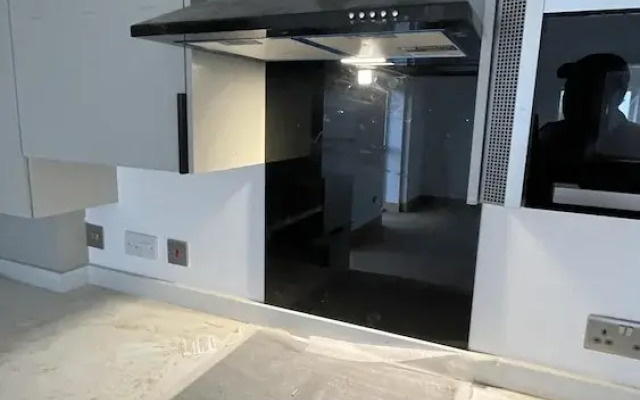 Exquisite Riverside Living in a Stunning Flat