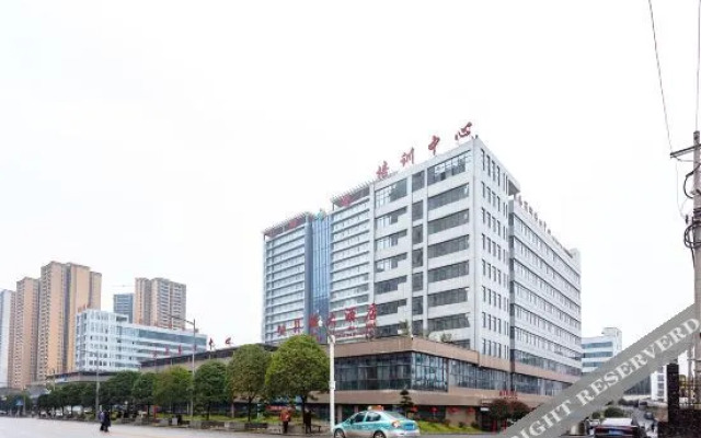 Shenghui Hotel