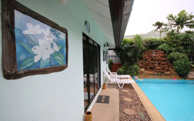 Bali Tropicana Pool Villa