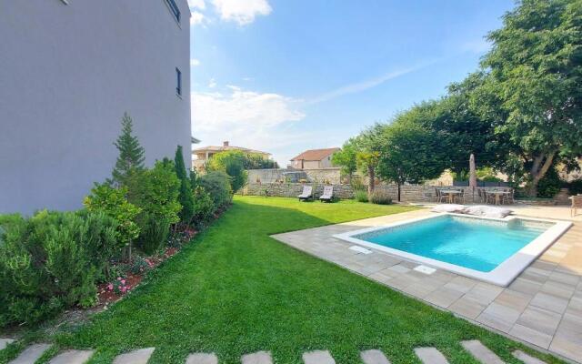 Rooms and Apartments IstraSoley