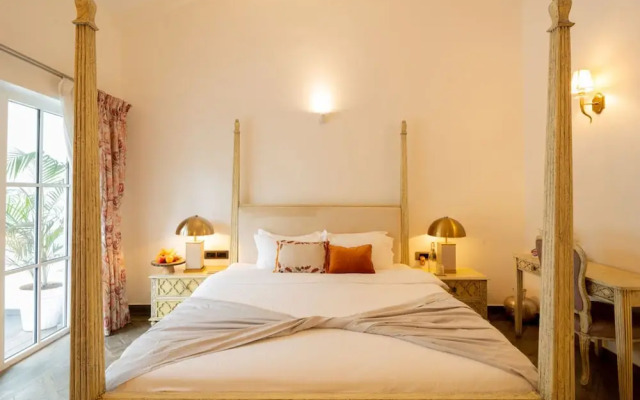 Villa Bauhinia - 5bhk With Pool 10 Mins to Beach