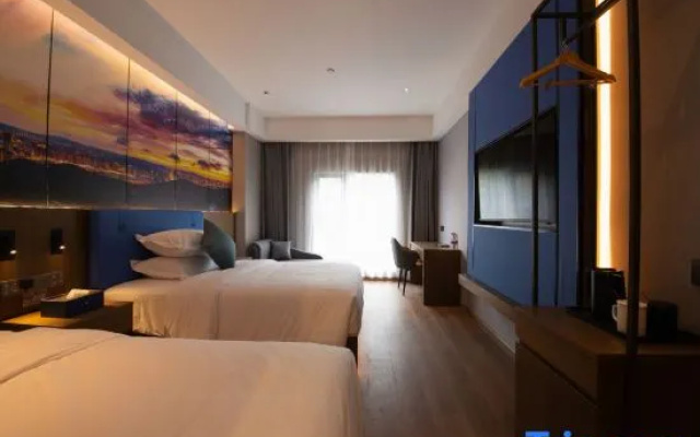 Lichen Hotel (Shenzhen Bao'an Center Fanshen Subway Station)