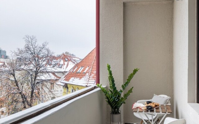 Luxury Piata Romana 2BR Urban Sanctuary by HOLT