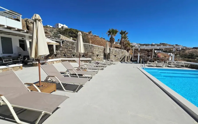 Mykonos4Islands Seaside Homes and Suites