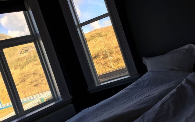 Guesthouse Hóll