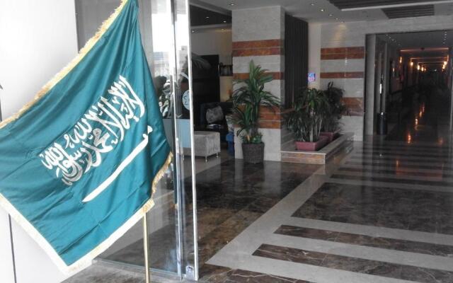 Al Bustan Crown Hotel 2