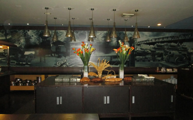 Hotel Kini