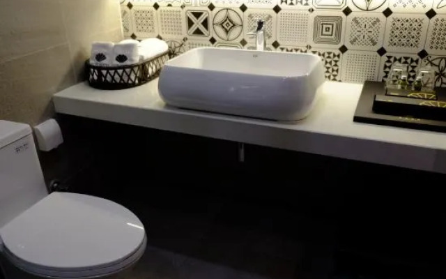 Huitu Hotel (Huizhou Railway Station)