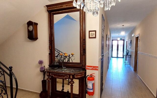 Crescent Park Boutique Otel