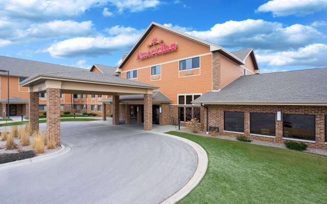 AmericInn by Wyndham Green Bay East