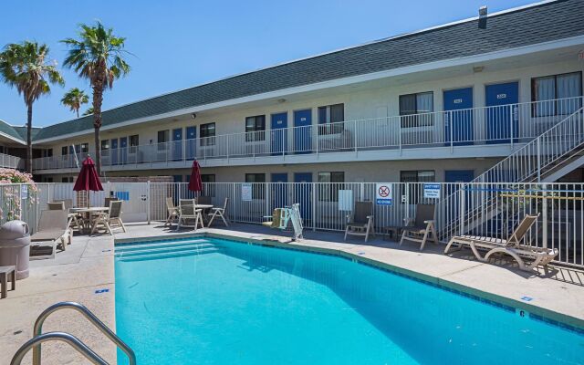 Motel 6 Yuma, AZ - East