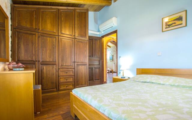The Vivian - Luxury Stone Villa