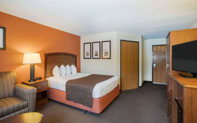 AmericInn by Wyndham Grand Forks