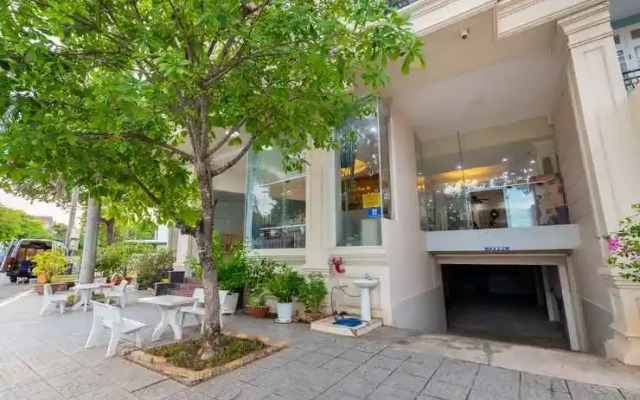 Bien Vang Hotel