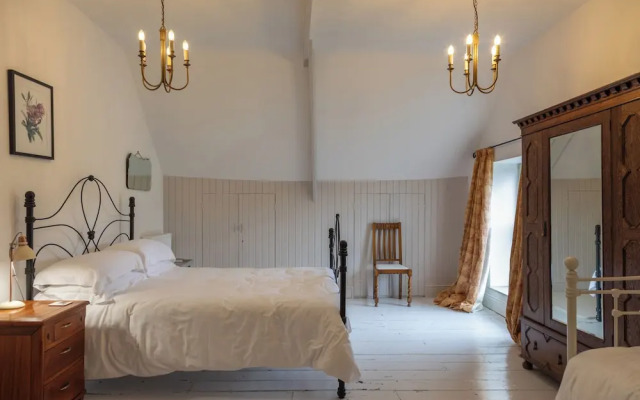 The Farmhouse at Broad Downs