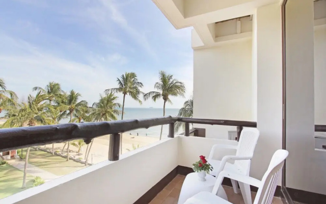Rayong Chalet Hotel and Resort