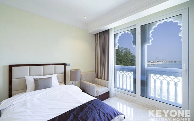 Grandeur Living 2BR plus Maid with Beach Access