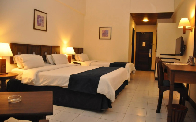 Royal Court Hotel