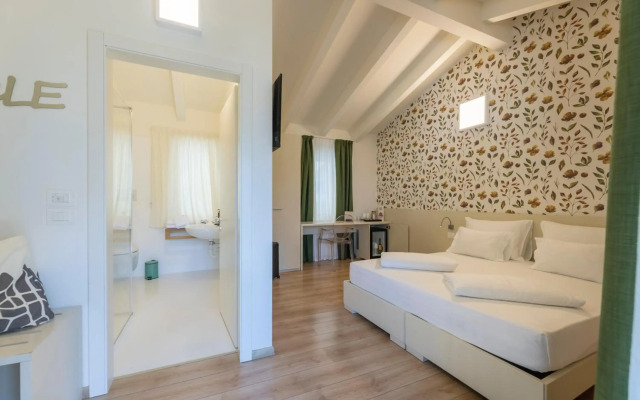 Hi Hotels Torbole Pool & Spa