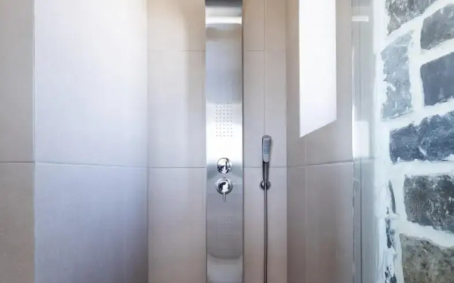 Mochlos Harbour View - 3 bed Villa With sea Views