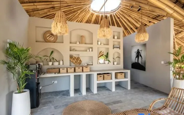 Noon V10 · Eco Bamboo Getaway in Seseh - Canggu - A Luxury Private Villa By Balinest Villas – Hotel Rooms – Pererenan