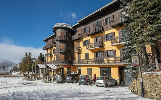 Belvedere Apartments A21