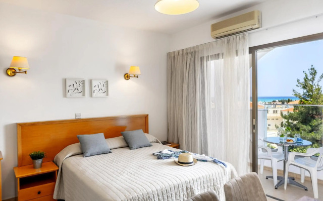 Stephanos Hotel Apts