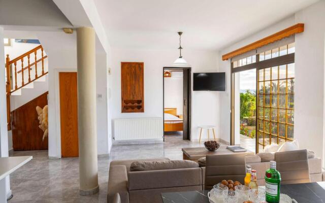 Villa Adonis Large Private Pool Walk to Beach