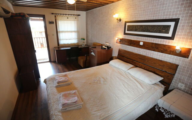 Akropolis Guest House