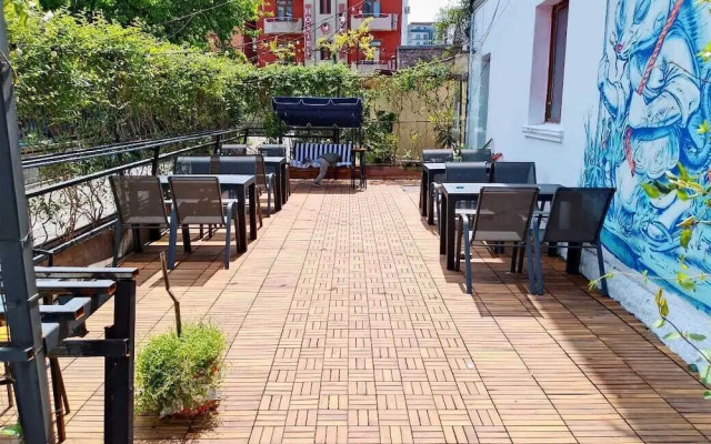 Rostivan Hotel Ve Hostel
