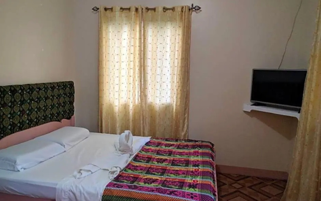 Myrnas Bamboo Cottages