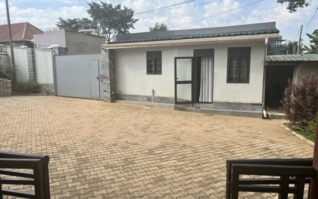 Inviting 9-bed Villa in Kampala