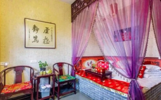Pingyao Red Lantern Theme Hotel