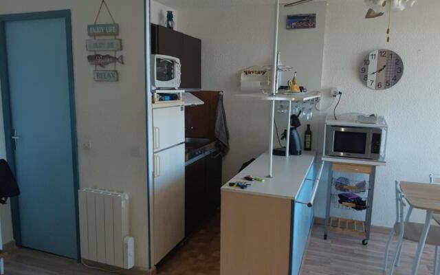 T2 sur le port avec parking