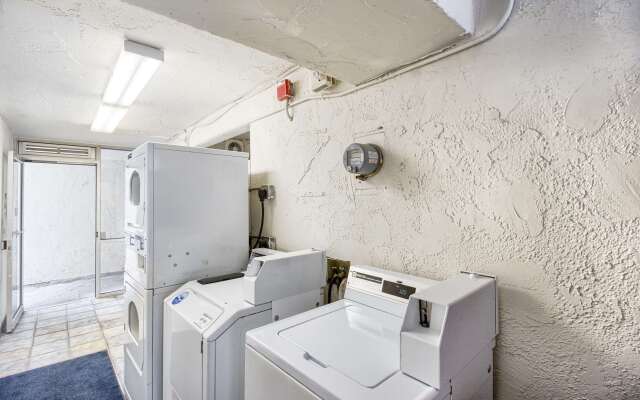 Motel 6 Everett, WA - South