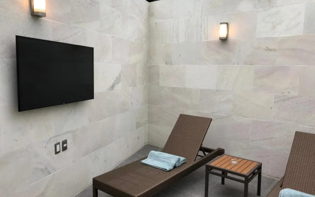 Kaia Suites