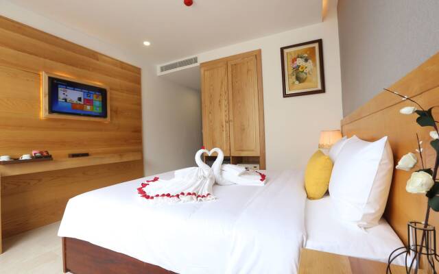 Sunny Ocean Hotel & Spa