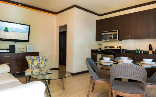 Tradewinds Apartment Hotel
