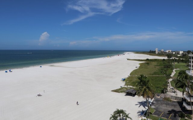 Jamaica Royale - 801 - 2 Br Condo