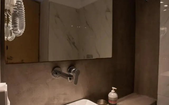 Liana Studios