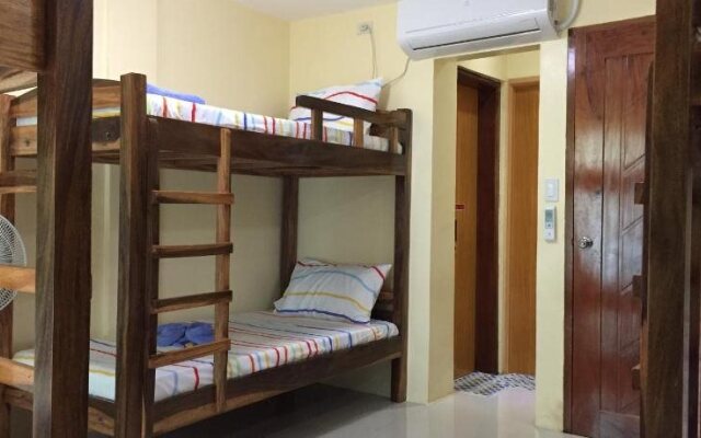 EA Apartelle - Metro Vigan - Hostel