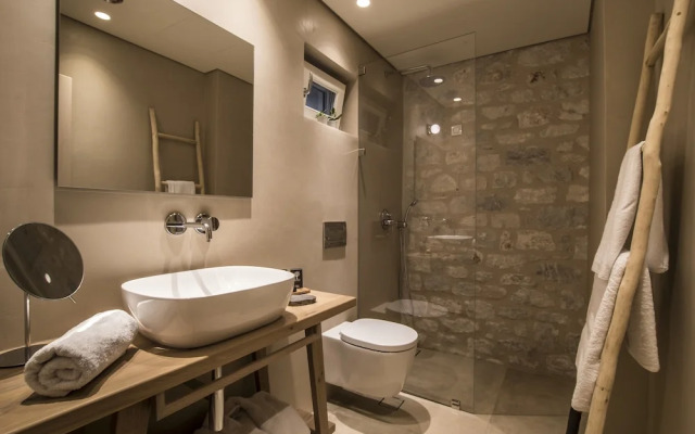 BASSA MAINA Villas & Suites