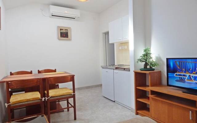 Apartments Moni