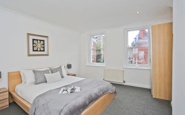 Platinum Apartments in Farringdon 9980